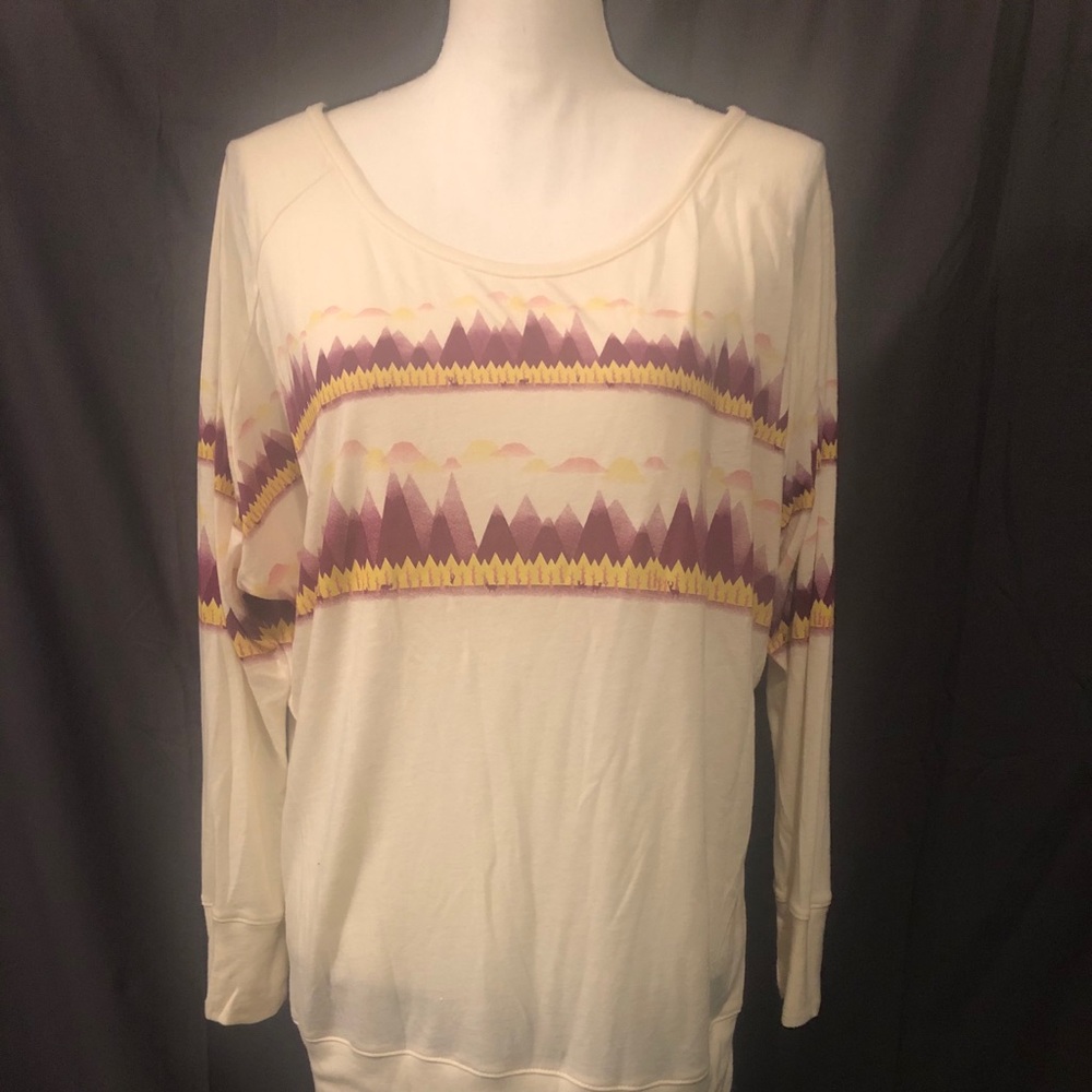 Euc Threadless Winter Scene Top - image 3